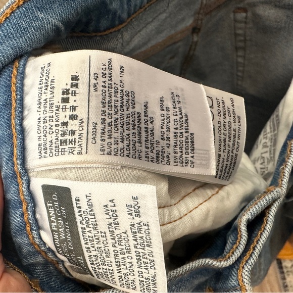 Levi’s 501 - Picture 3 of 6